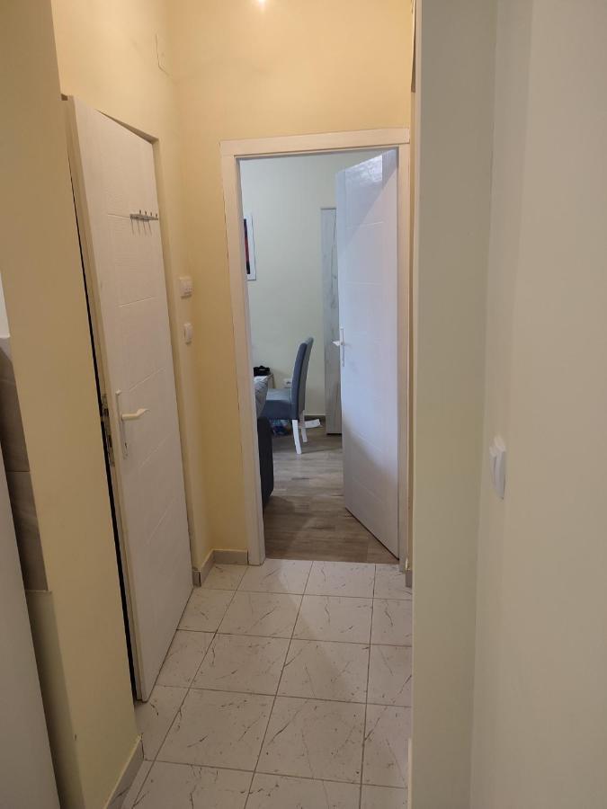 Appartamento Orion Apatman Belgrado Esterno foto